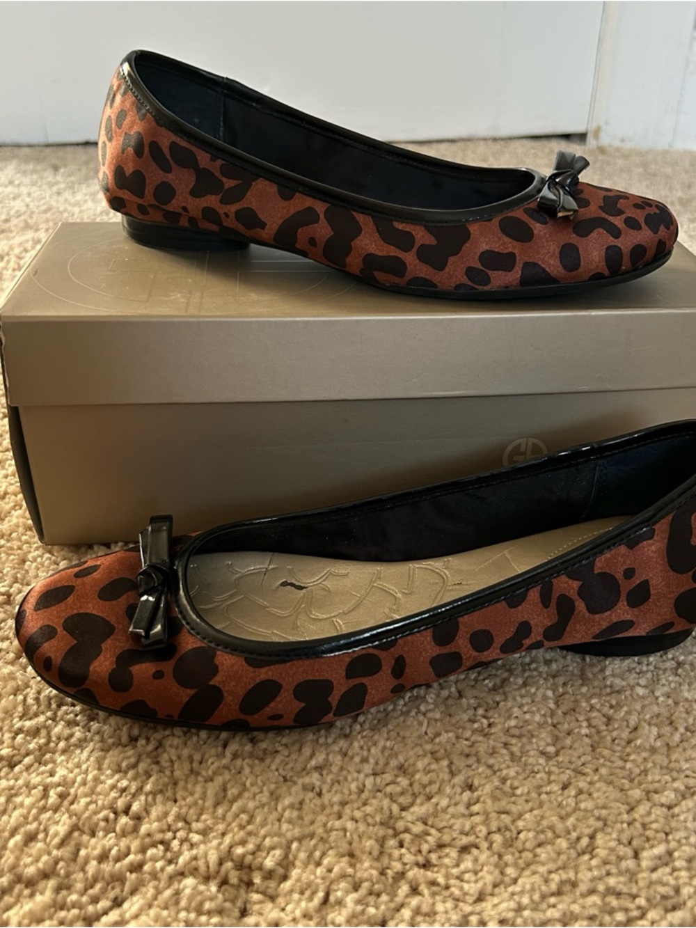 Leopard Print Ballet Flats with Bow - Brown/Black
